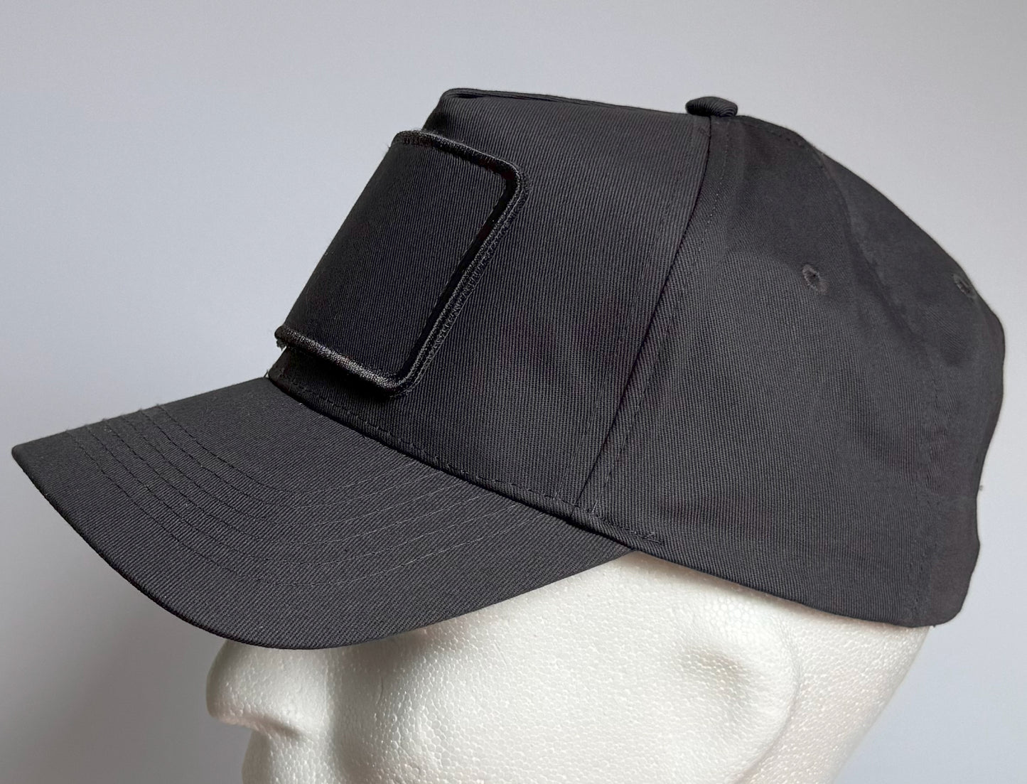 Cap Klett Druck Schwarz Grau Raven